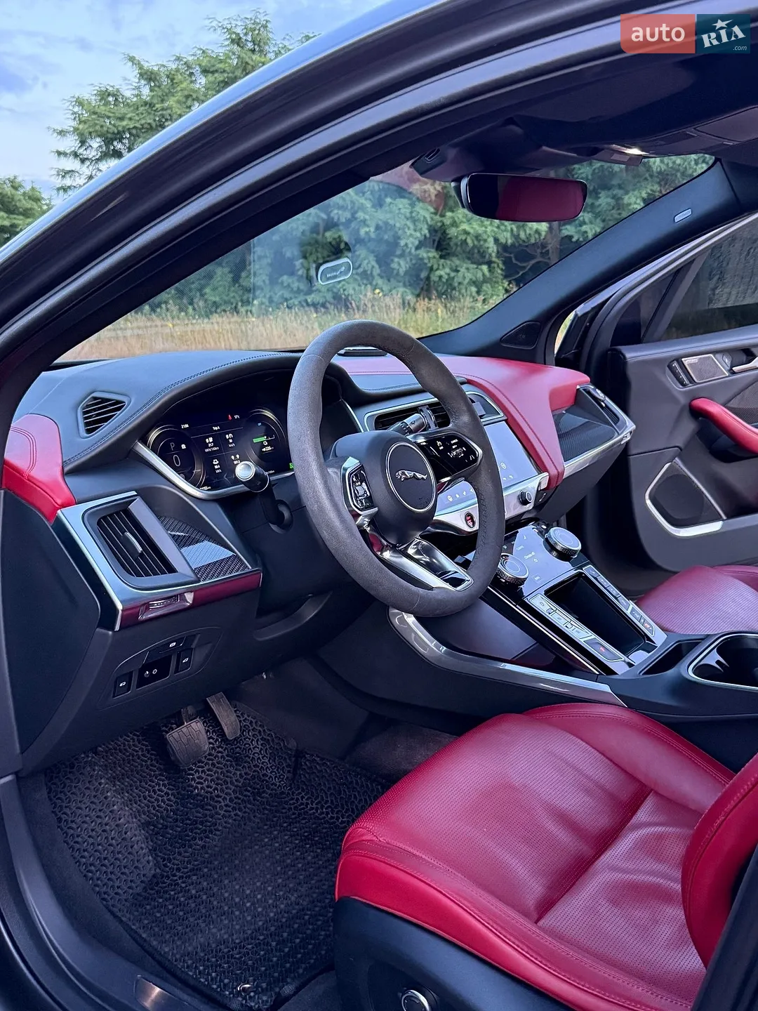 2019 Jaguar I-Pace - мініатюра 16