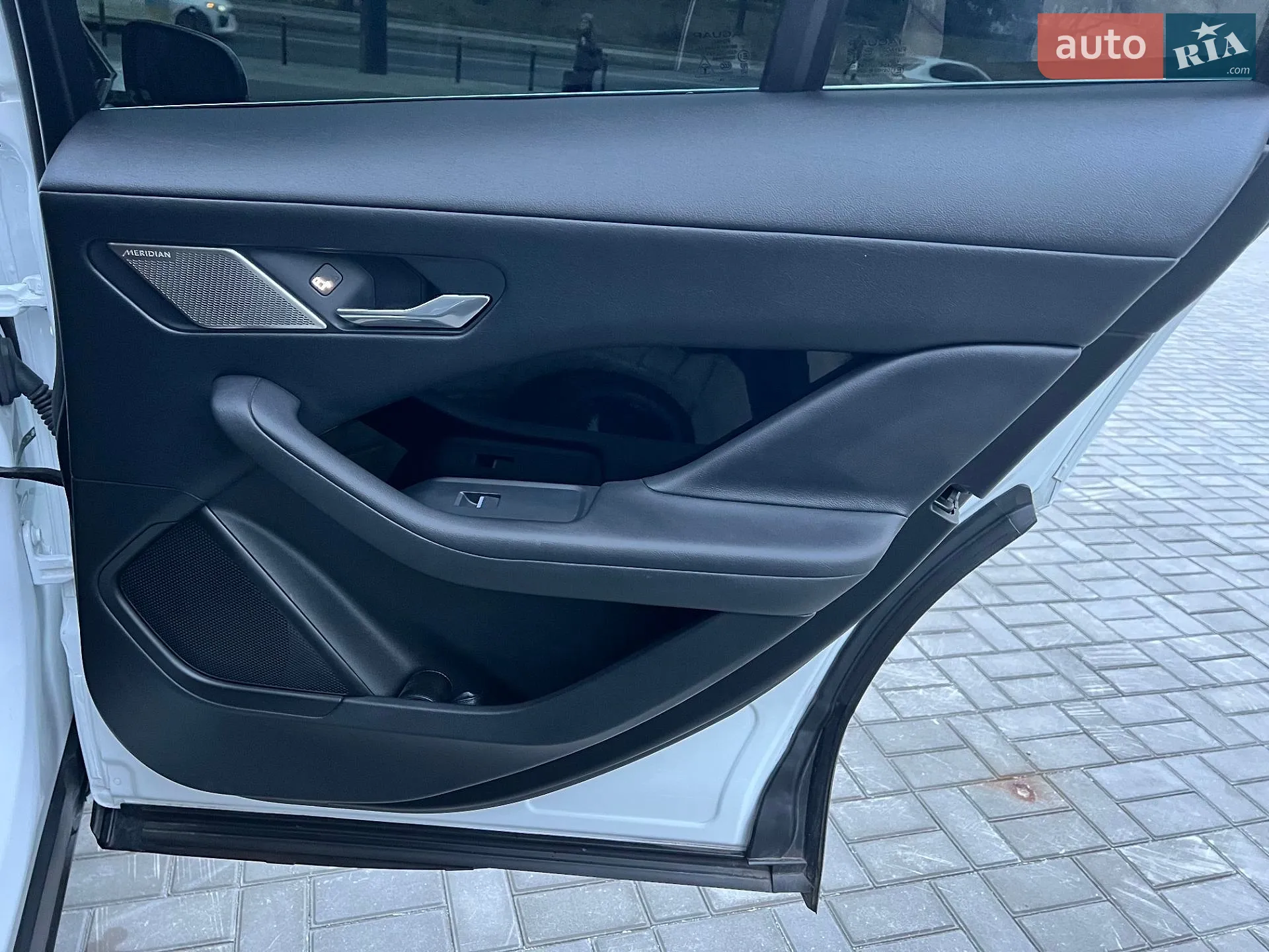 2019 Jaguar I-Pace - мініатюра 19