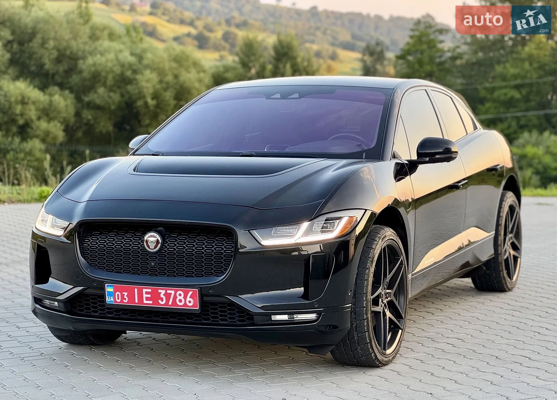 2019 Jaguar I-Pace - мініатюра 2
