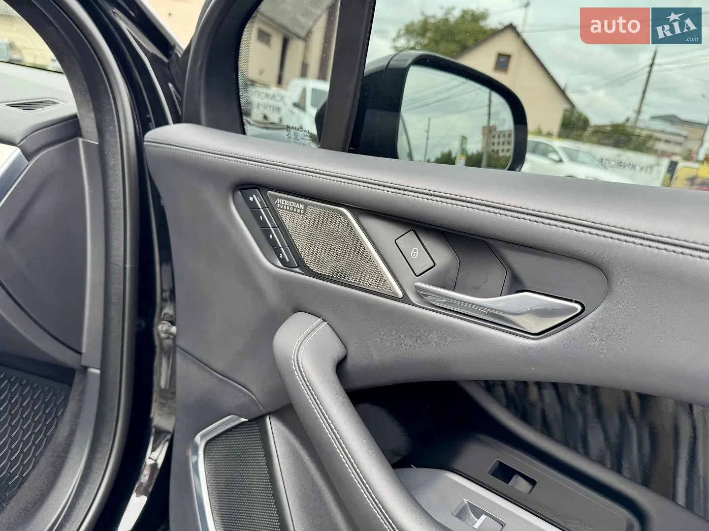 2019 Jaguar I-Pace - мініатюра 35