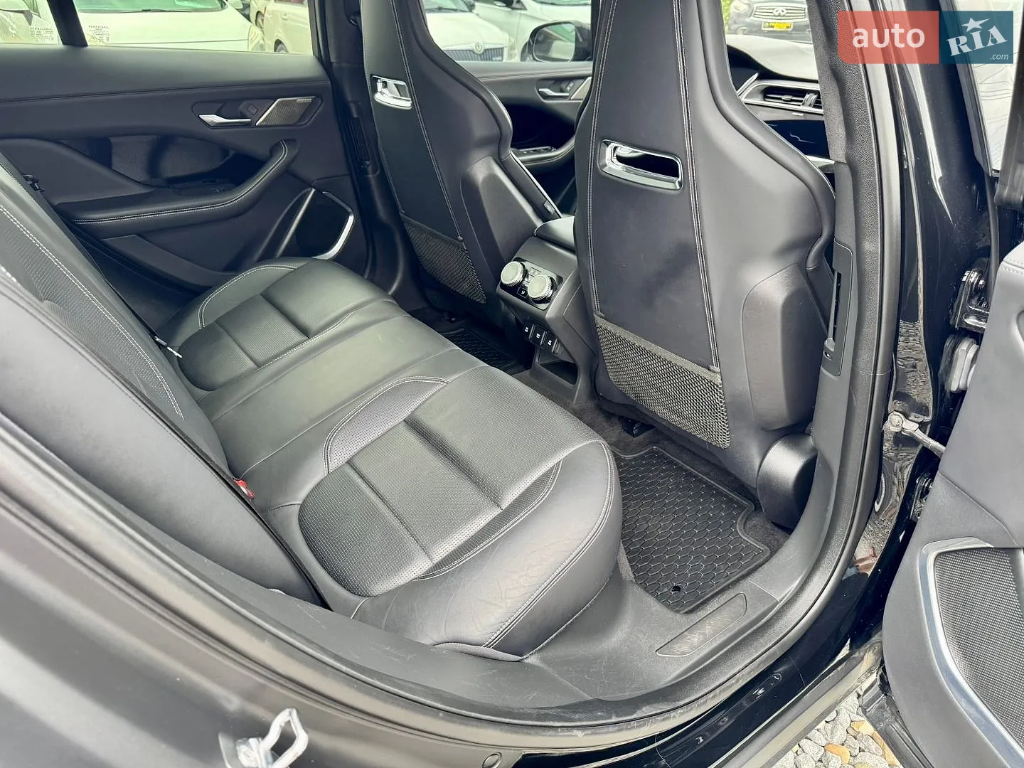 2019 Jaguar I-Pace - мініатюра 40