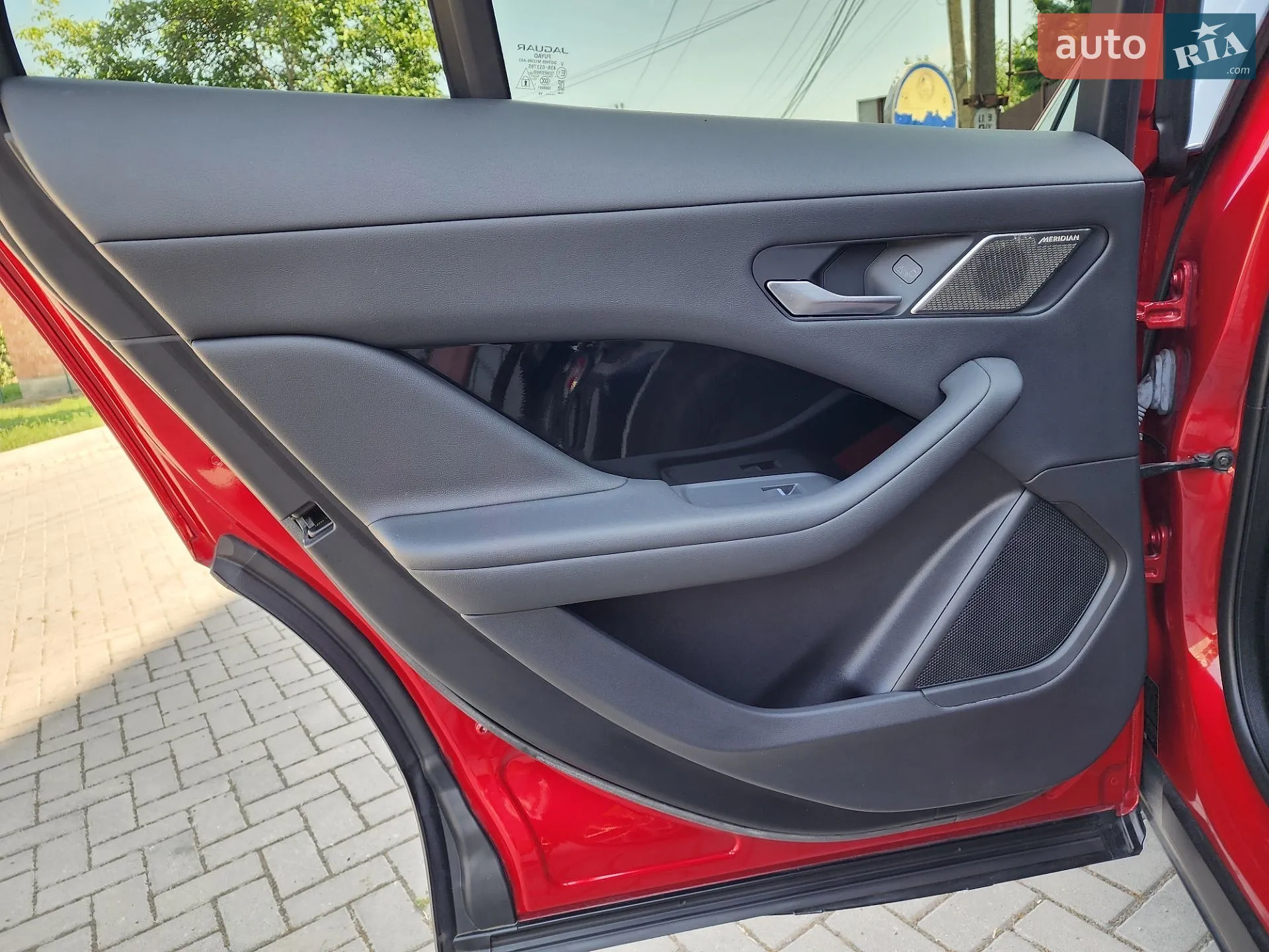 2019 Jaguar I-Pace - мініатюра 12