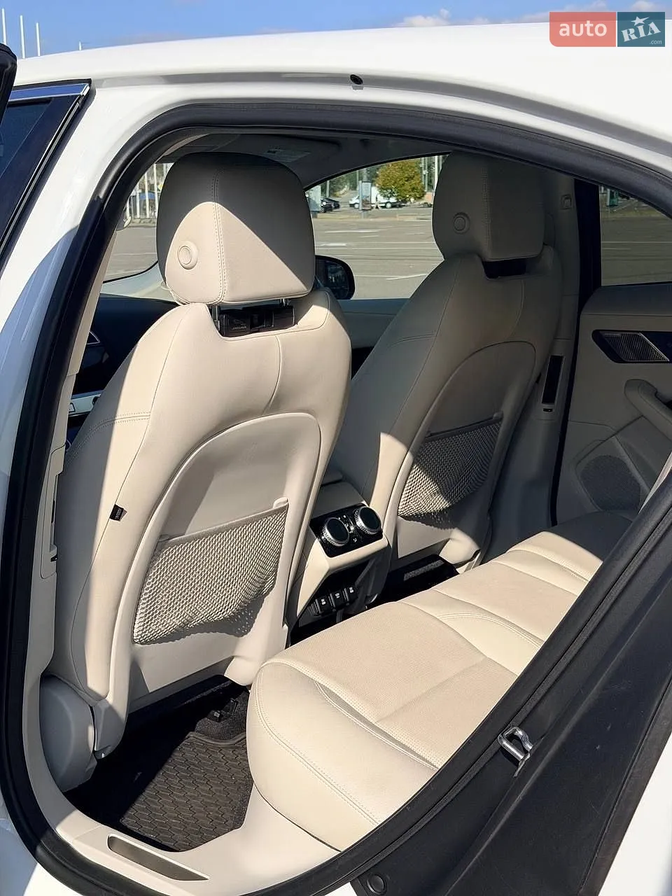 2019 Jaguar I-Pace - мініатюра 28