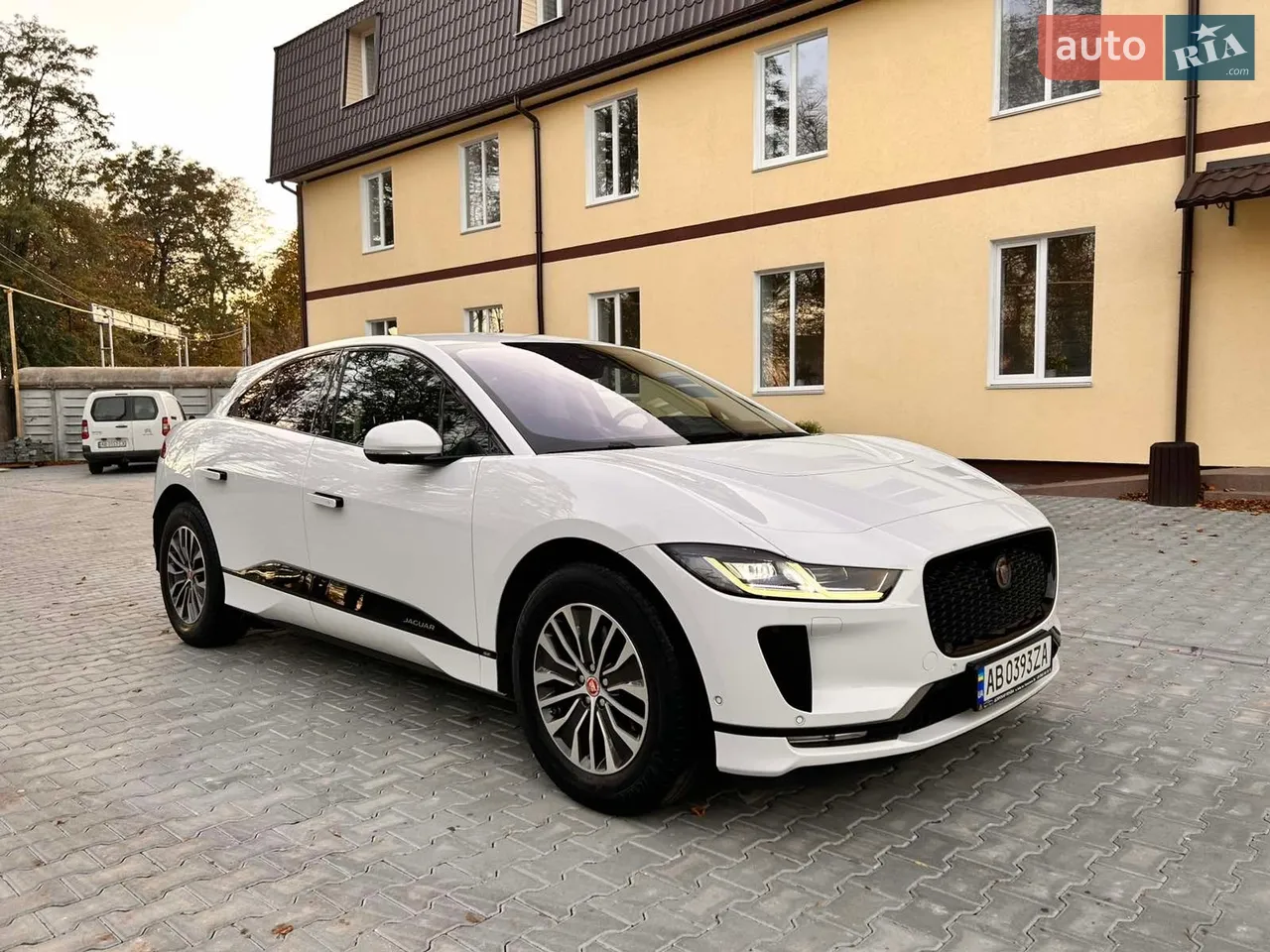 2019 Jaguar I-Pace - мініатюра 26