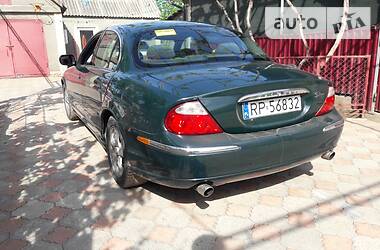 Седан Jaguar S-Type 2000 в Великой Михайловке