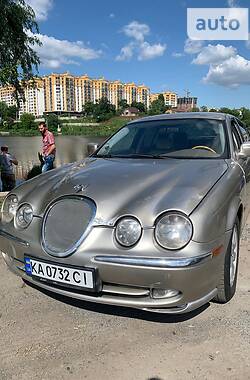 Седан Jaguar S-Type 2001 в Киеве