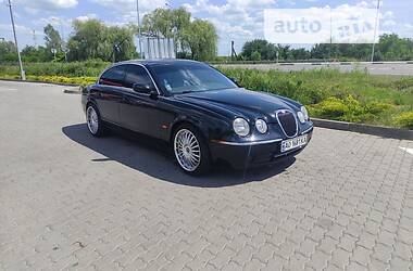 Седан Jaguar S-Type 2004 в Ужгороде