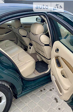 Седан Jaguar S-Type 2000 в Львові