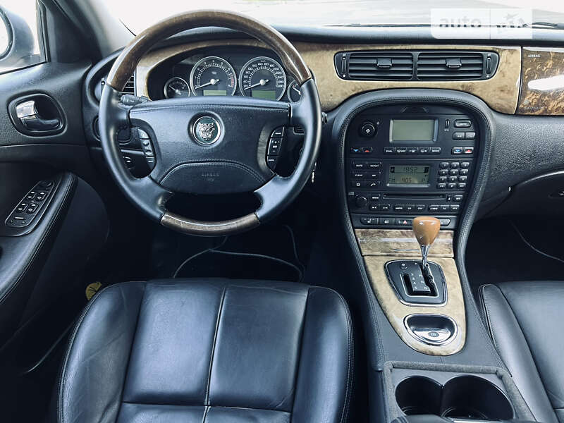 Седан Jaguar S-Type 2005 в Дніпрі