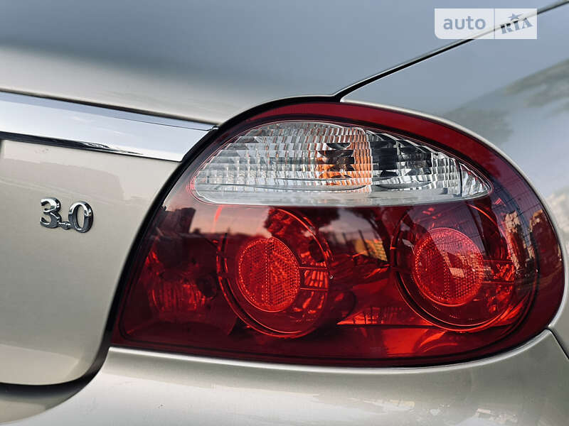 Седан Jaguar S-Type 2005 в Дніпрі