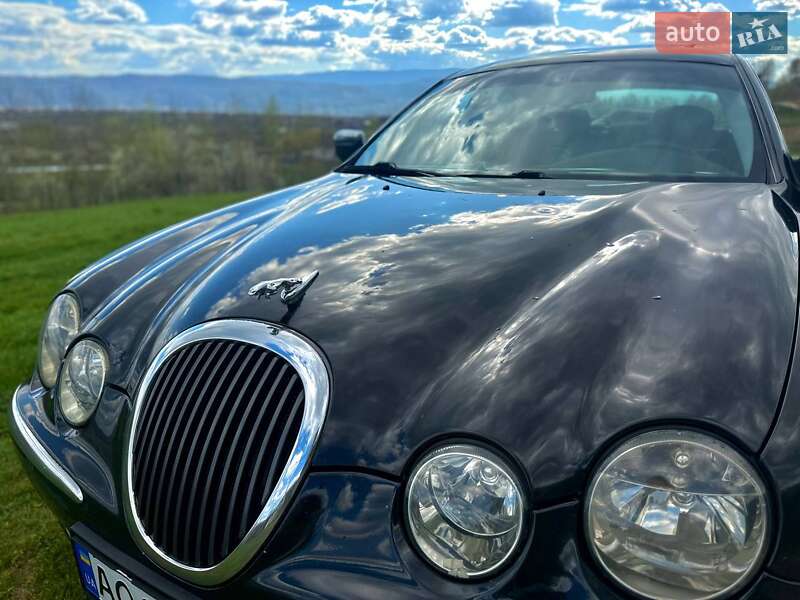 Седан Jaguar S-Type 2000 в Солотвине