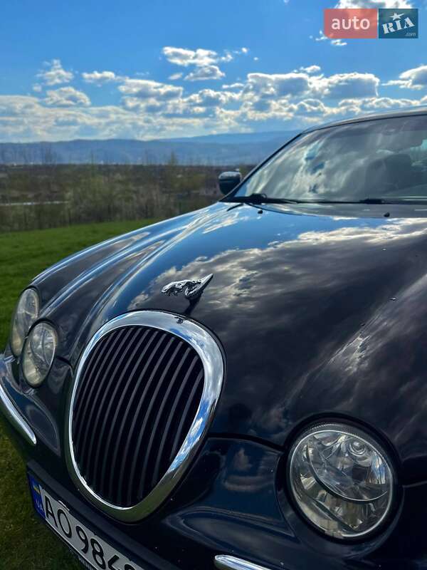 Седан Jaguar S-Type 2000 в Солотвине
