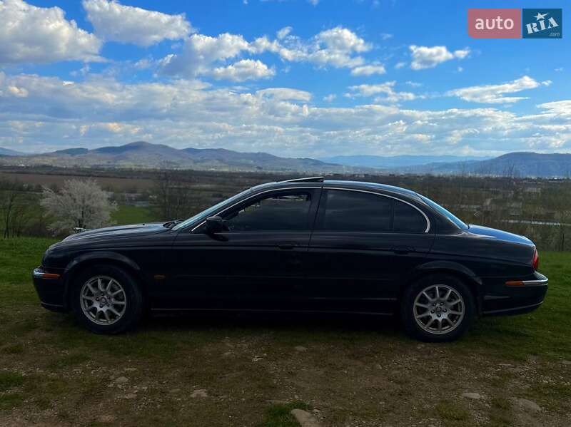 Седан Jaguar S-Type 2000 в Солотвине