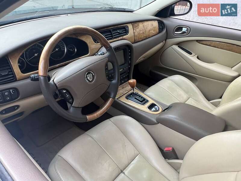Седан Jaguar S-Type 2004 в Киеве