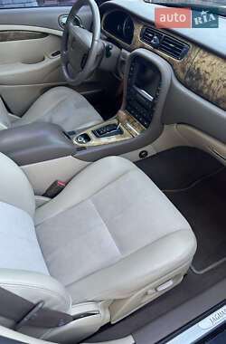 Седан Jaguar S-Type 2004 в 