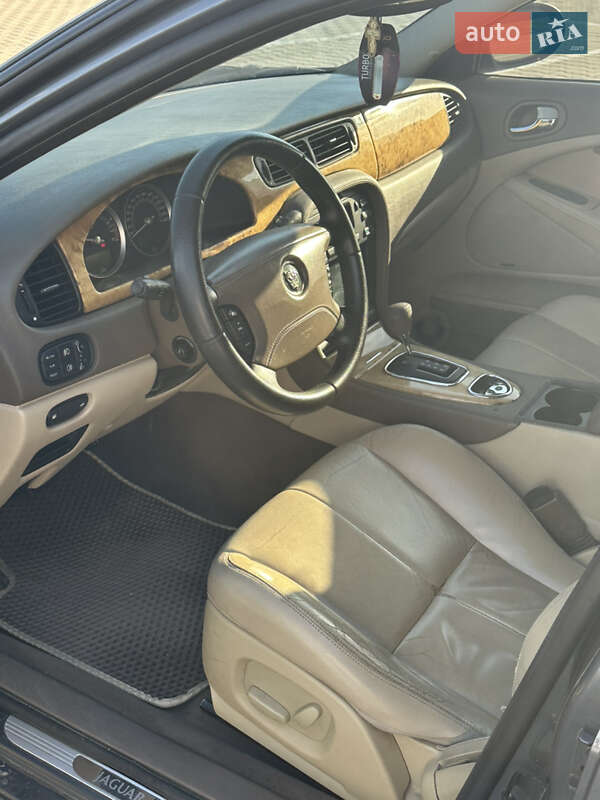 Седан Jaguar S-Type 2005 в Ивано-Франковске