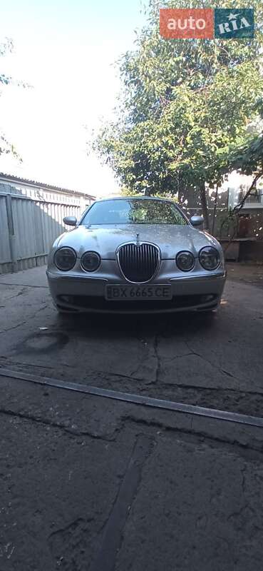 Седан Jaguar S-Type 2002 в Городке