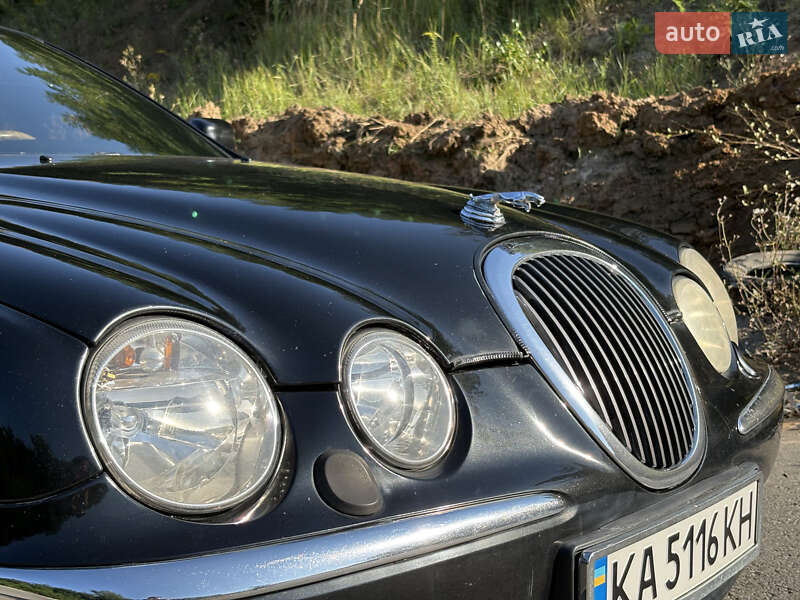 Седан Jaguar S-Type 2000 в Киеве