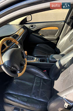 Седан Jaguar S-Type 2000 в 