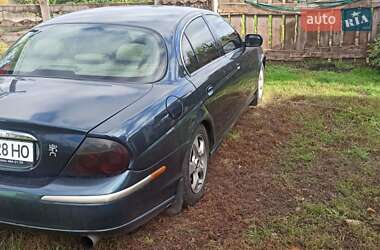 Седан Jaguar S-Type 2000 в 