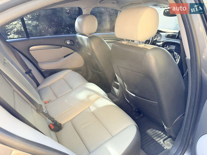 Седан Jaguar S-Type 2007 в Днепре