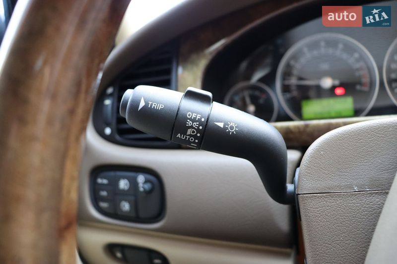 Седан Jaguar S-Type 2006 в Львове