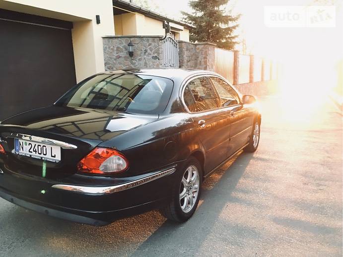 Jaguar X-Type 2002 года