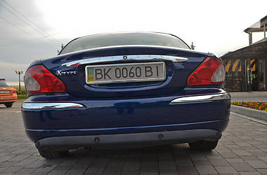 Седан Jaguar X-Type 2003 в Сарнах