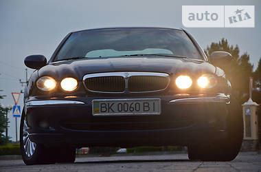 Седан Jaguar X-Type 2003 в Сарнах