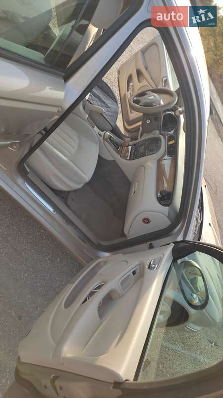 Седан Jaguar X-Type 2002 в Одесі
