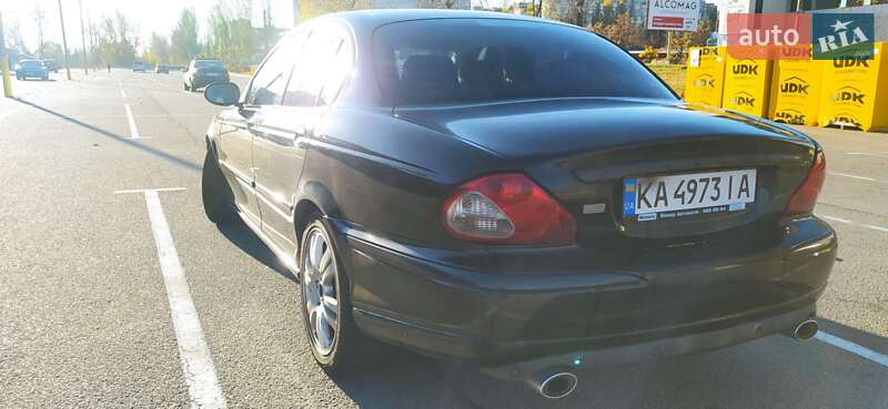 Седан Jaguar X-Type 2004 в Кам'янському