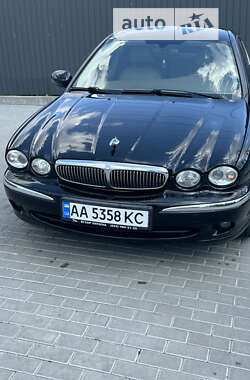 Седан Jaguar X-Type 2007 в Вышгороде
