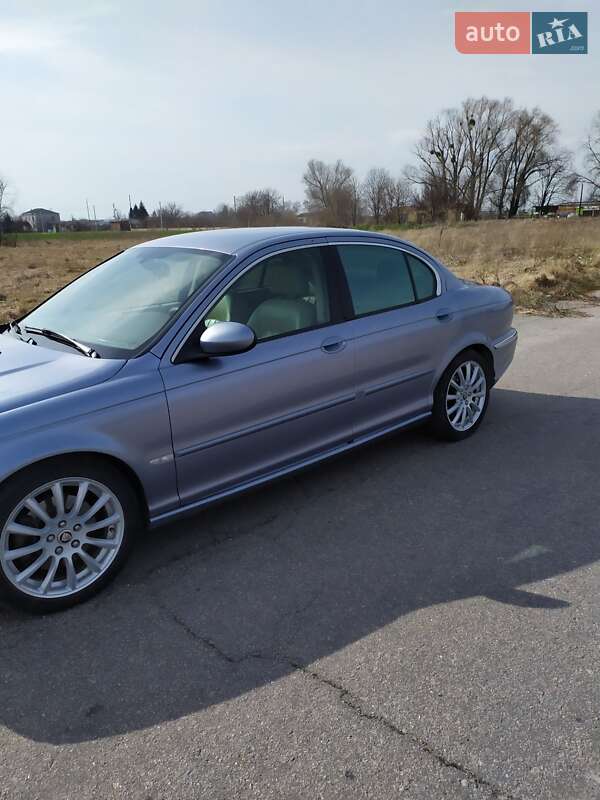 Седан Jaguar X-Type 2006 в Мироновке