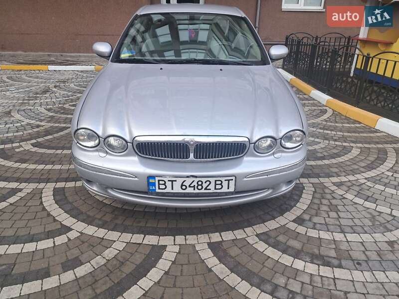 Седан Jaguar X-Type 2001 в Ірпені