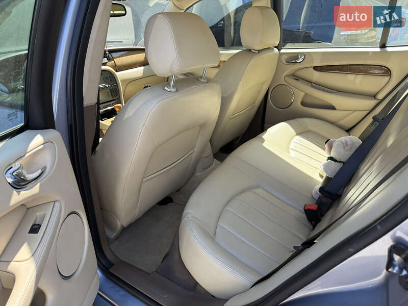 Седан Jaguar X-Type 2007 в Івано-Франківську