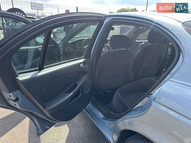 Седан Jaguar X-Type 2004 в Киеве