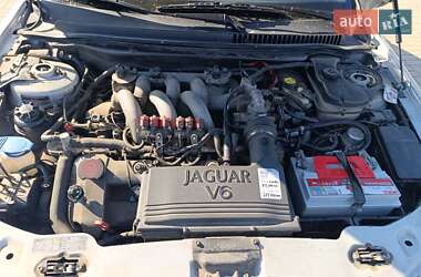 Седан Jaguar X-Type 2004 в 