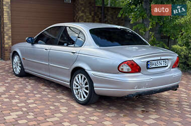 Седан Jaguar X-Type 2001 в 