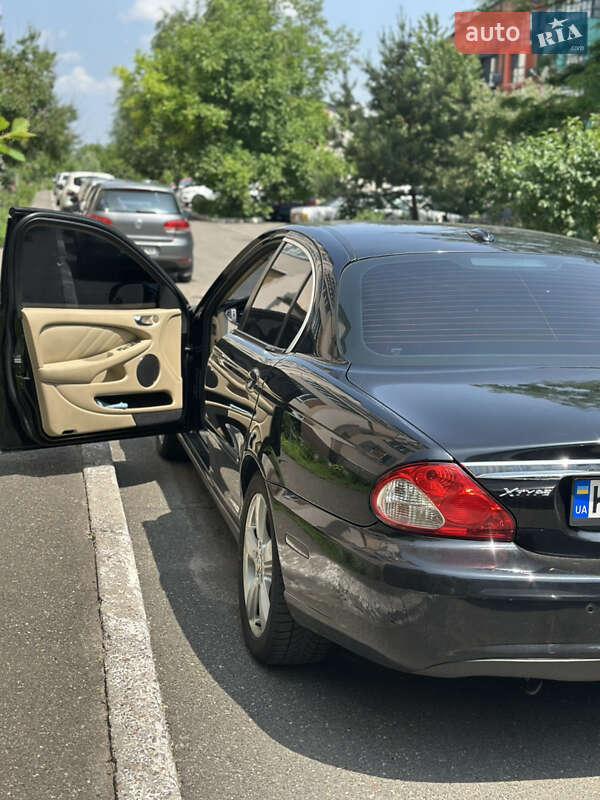 Седан Jaguar X-Type 2008 в Глевахе