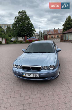 Седан Jaguar X-Type 2004 в 