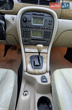 Седан Jaguar X-Type 2006 в 