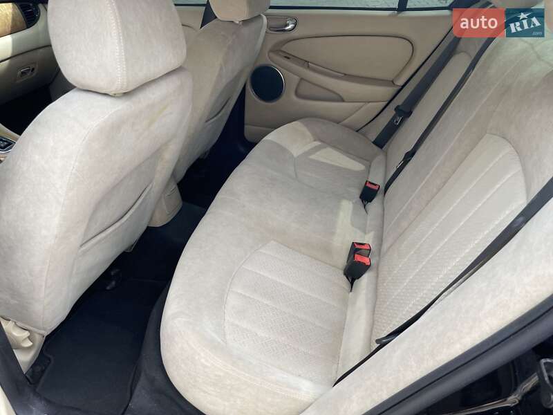 Седан Jaguar X-Type 2006 в Підволочиську
