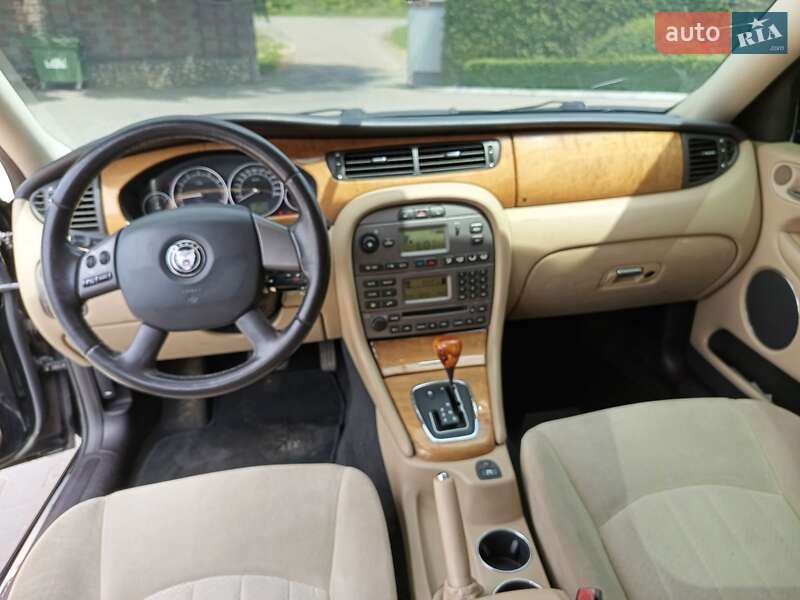 Седан Jaguar X-Type 2006 в Підволочиську