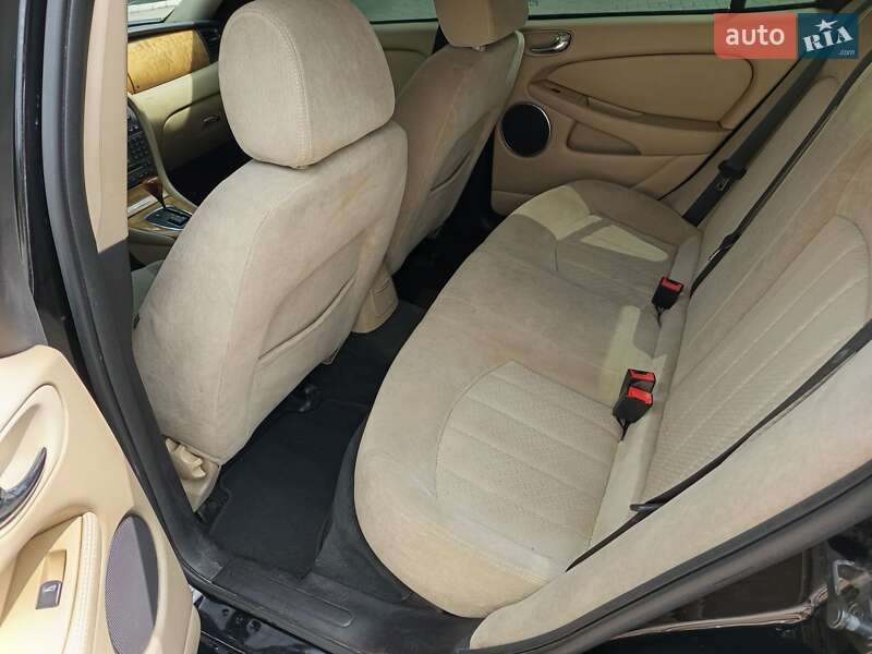 Седан Jaguar X-Type 2006 в Підволочиську
