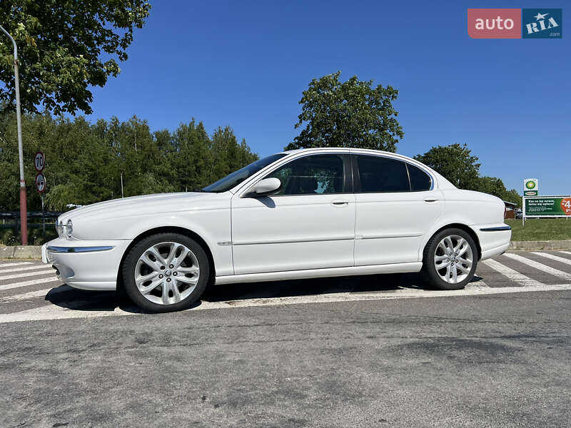 Седан Jaguar X-Type 2007 в Львові