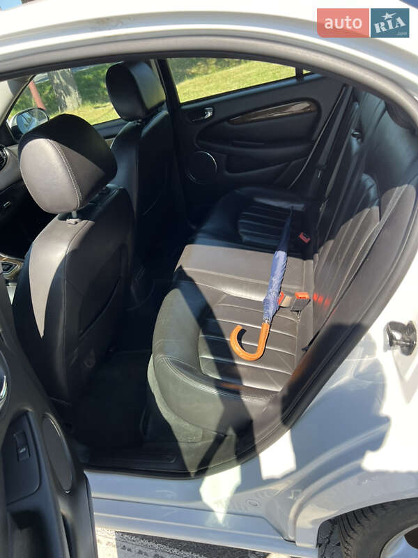 Седан Jaguar X-Type 2007 в Львові