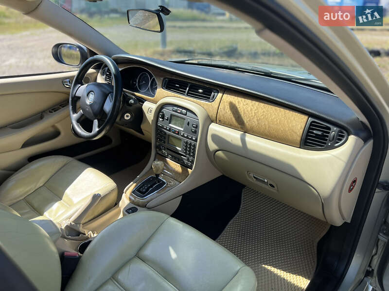 Седан Jaguar X-Type 2006 в Львові