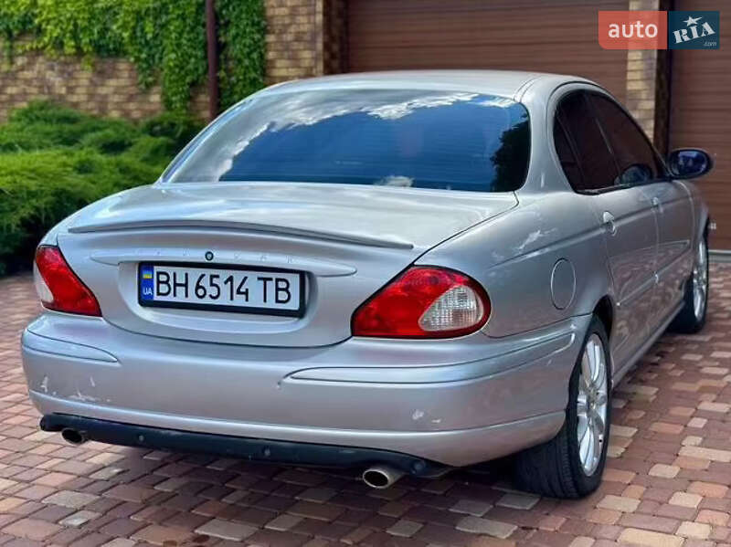 Седан Jaguar X-Type 2001 в Одесі