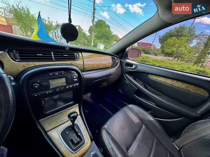 Седан Jaguar X-Type 2001 в Одесі