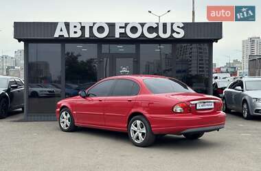 Седан Jaguar X-Type 2004 в 